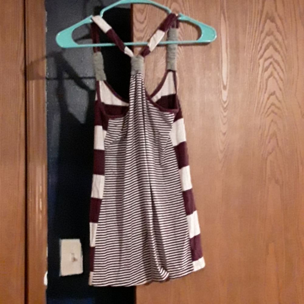Tank top - Picture 2 of 3